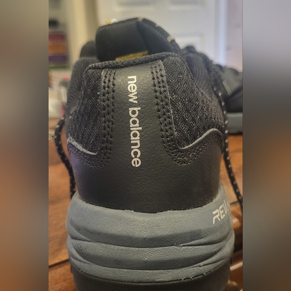 New Balance MID589G1 Men's Black Composite Non slip work shoe Size 9 - Picture 9 of 11